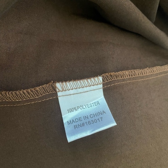 PRINCESS POLLY SHINY BROWN BUTTON DOWN BLOUSE SIZE 4 - Picture 3 of 4